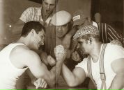 Саша Кужугалієв фотография #9 (источник - https://vk.com/id73360171)