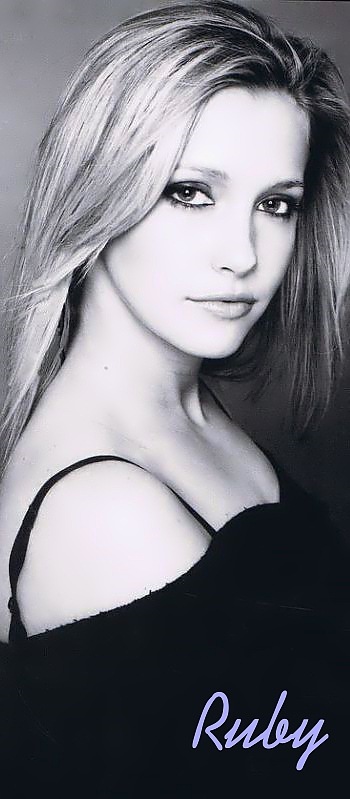Ruby West фотография #22