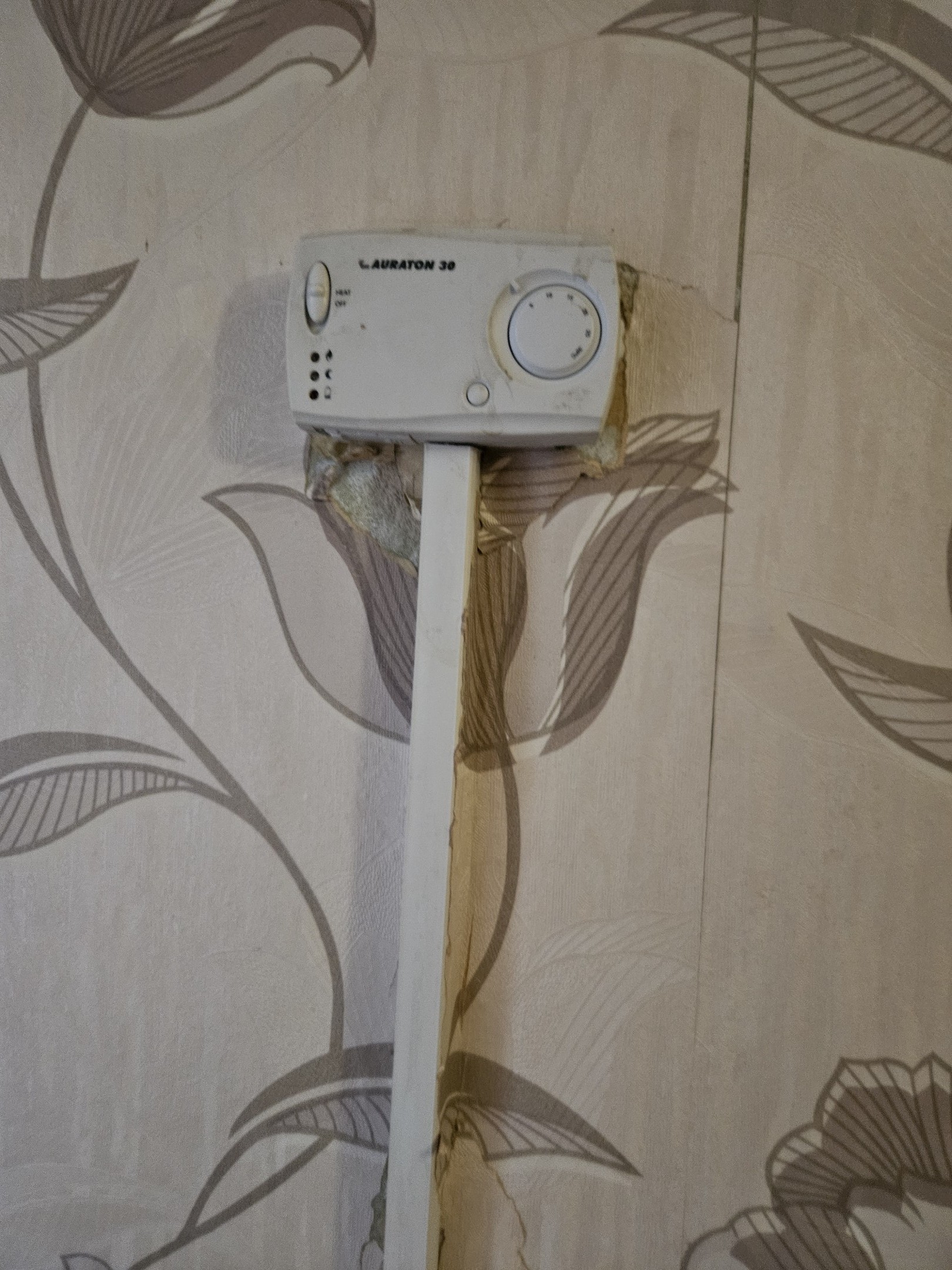 🏡 Продам 2-к.кв., 47 м², кв-л Комарова (Жовтневый р-н)✔ Чистовая отделка✔ Термопанели (экономное отопление) ✔ М/П окна, бойлер, раздельный санузел✔ Всё рядом: сад/школы, магазины, рынок, транспорт Цена: 3 850 000 Тел: +79591419870 Анастасия ...